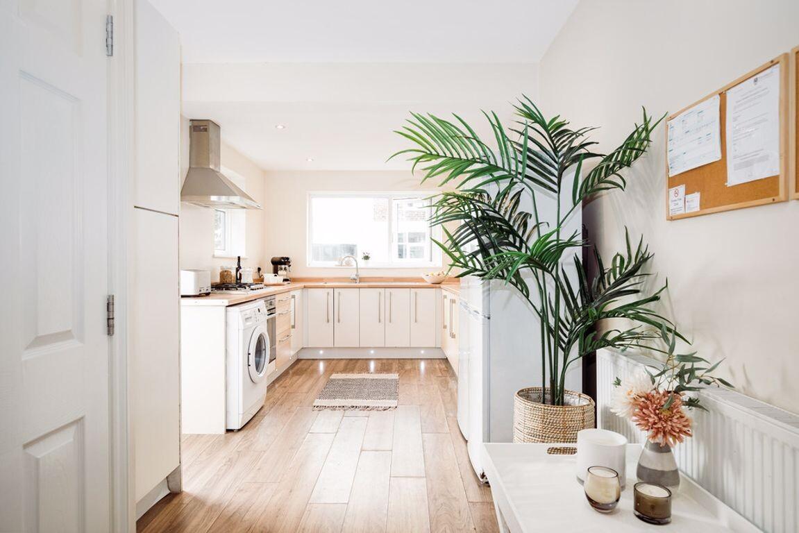 5 bedroom house for rent Bramshott Road, Portsmouth, PO4 8AW UniHomes