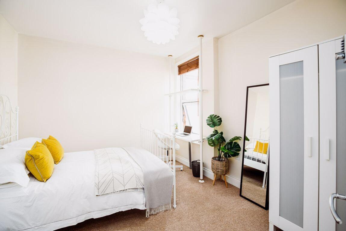 5 bedroom house for rent Bramshott Road, Portsmouth, PO4 8AW UniHomes