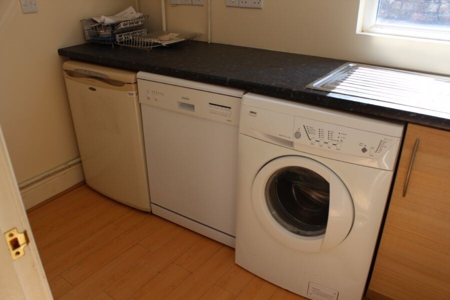 4 bedroom house for rent Oakdale Road, Liverpool, L18 1EP UniHomes