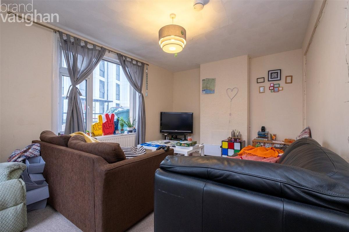 3 bedroom house for rent Hollingdean Road, Brighton, BN2 4AA UniHomes