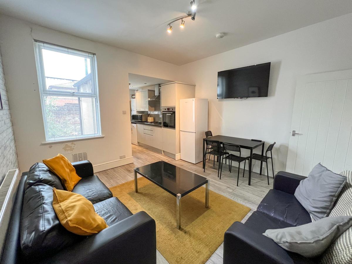 4 bedroom house on Clough Road, Highfield, Sheffield