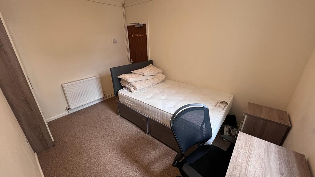 4 bedroom house for rent Argyle Street, Swansea, SA1 3TA UniHomes