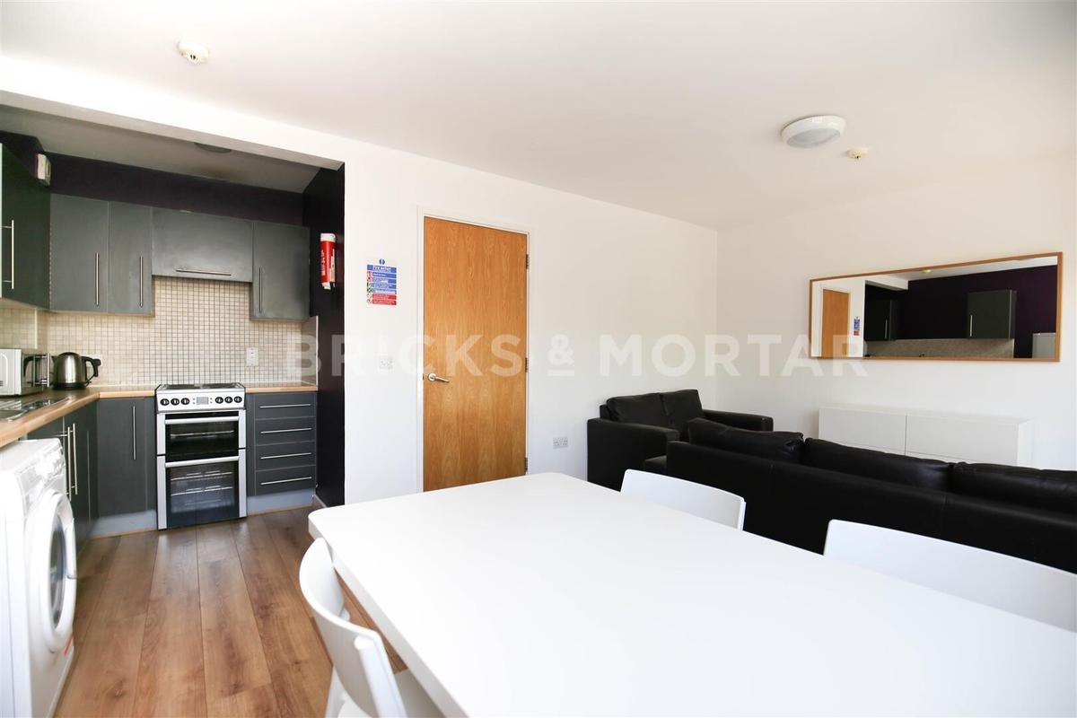 Curated visual reference: Visual Reference: 1 Bedroom Apartment For Rent New Mills House Newcastle Ne4