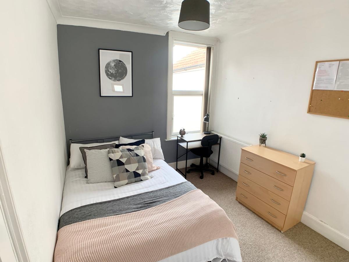 4 bedroom house for rent St. Marys Road, Portsmouth, PO1 5PF UniHomes