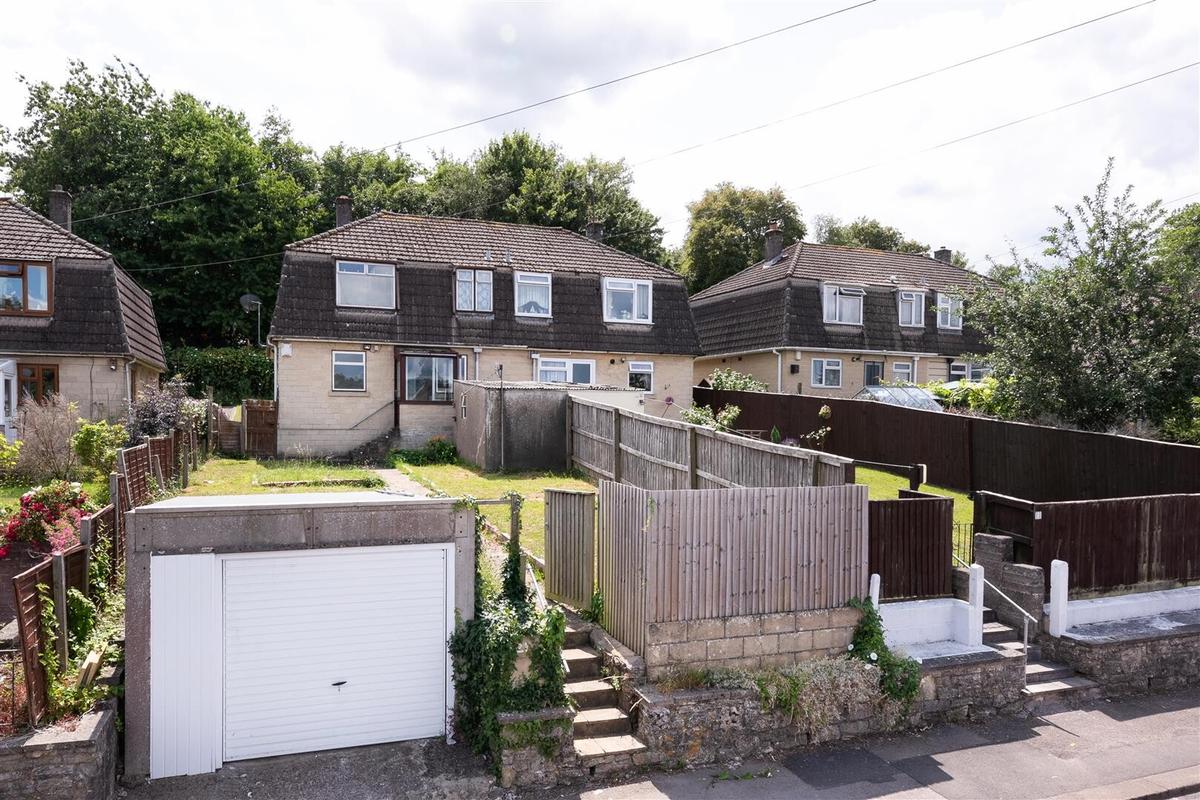 4 bedroom house for rent Shaws Way, Bath, BA2 1QQ UniHomes