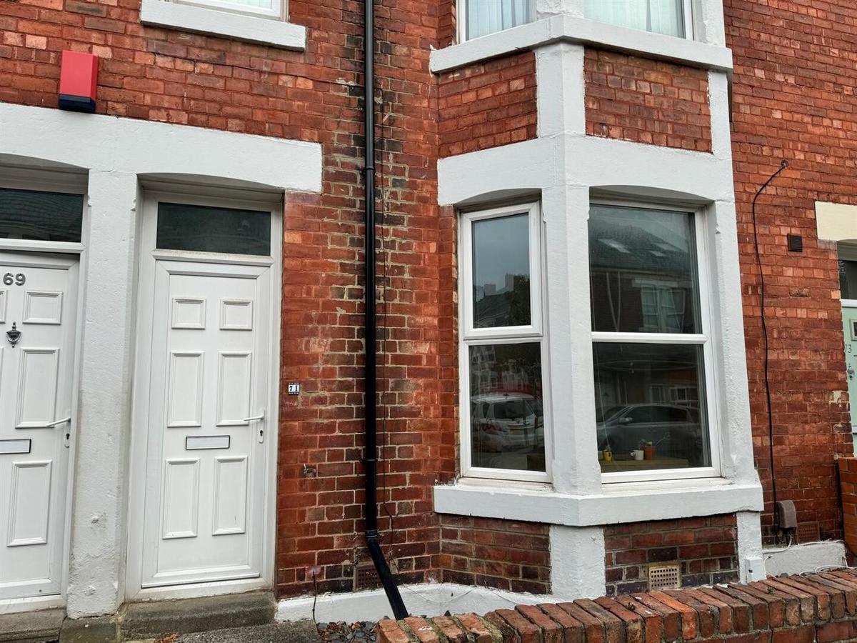 2 bedroom apartment on King John Street, Heaton, Newcastle