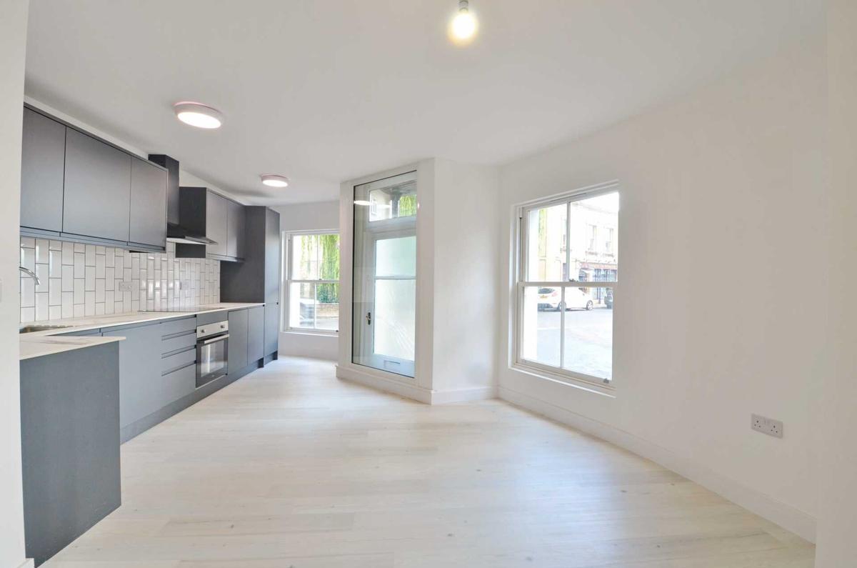 4 bedroom apartment for rent Henbury Road Westbury On Trym, Bristol