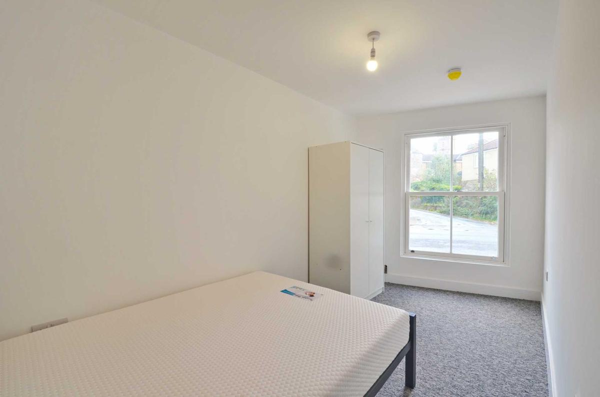 4 bedroom apartment for rent Henbury Road Westbury On Trym, Bristol