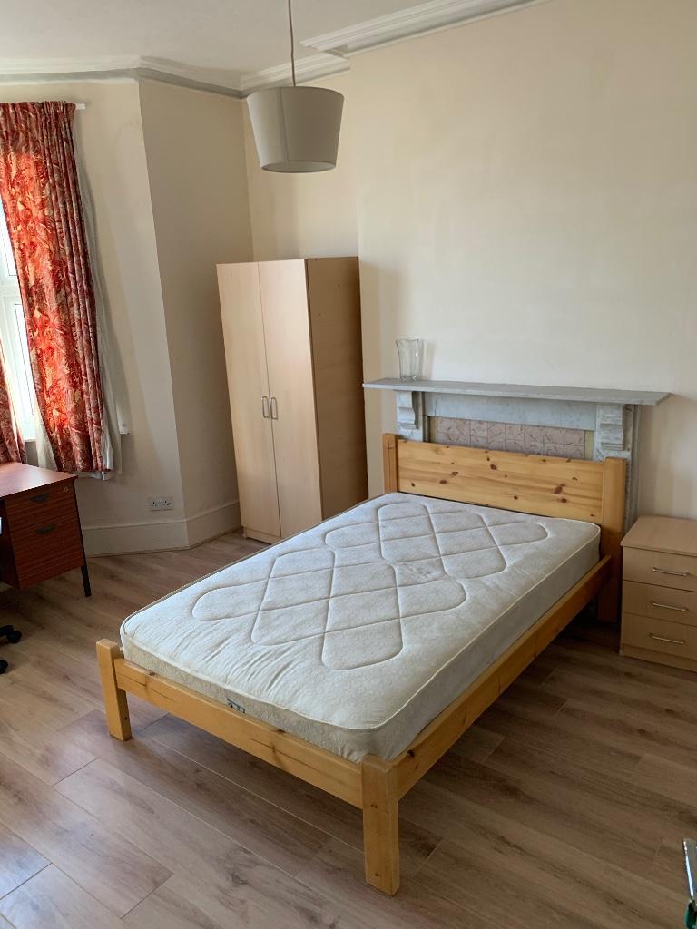 8 bedroom house for rent Rugby Road, Leamington Spa, CV32 6DU UniHomes