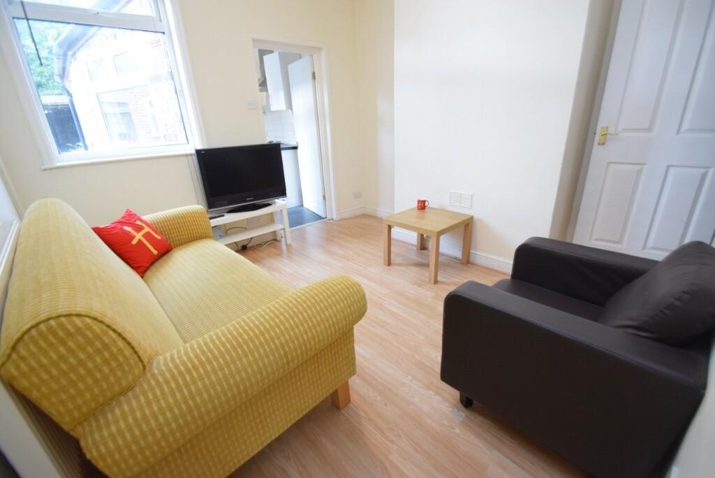 3 bedroom house for rent Newcastle Street, StokeonTrent, ST5 6PL