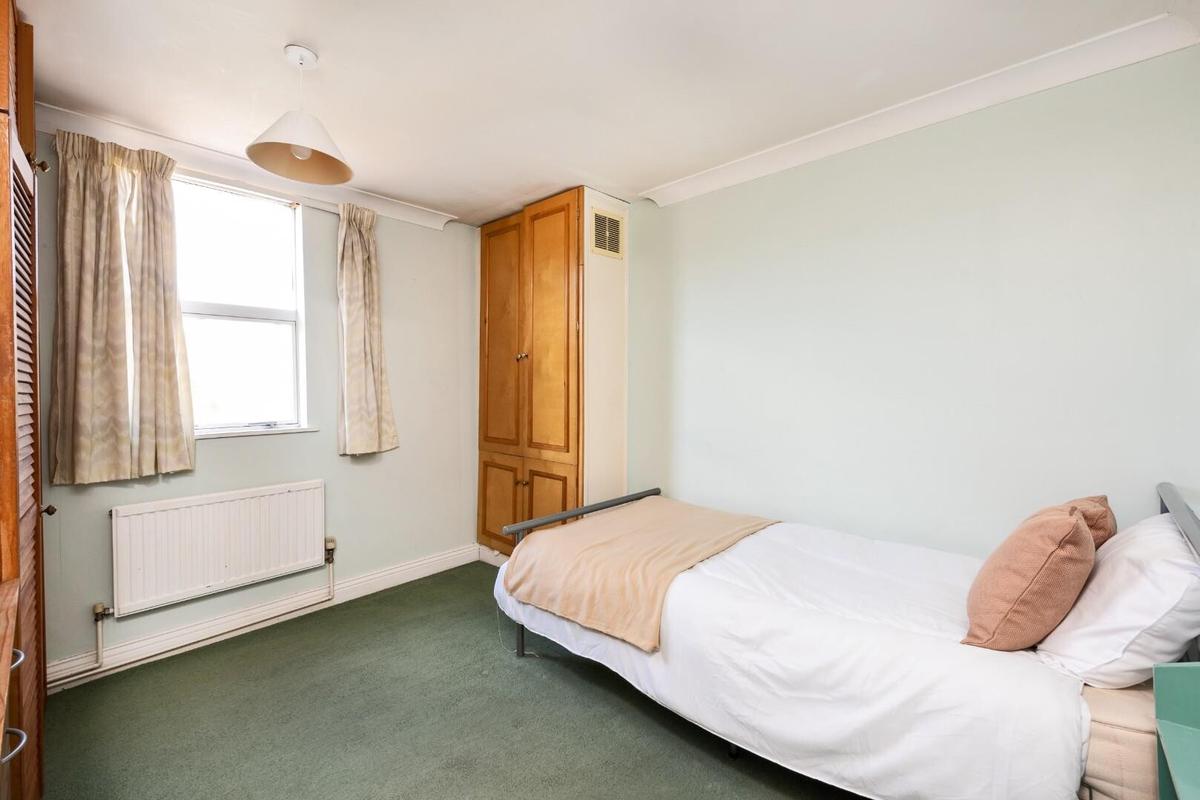 4 bedroom house for rent Burnham Road, Bath, BA2 3RY UniHomes