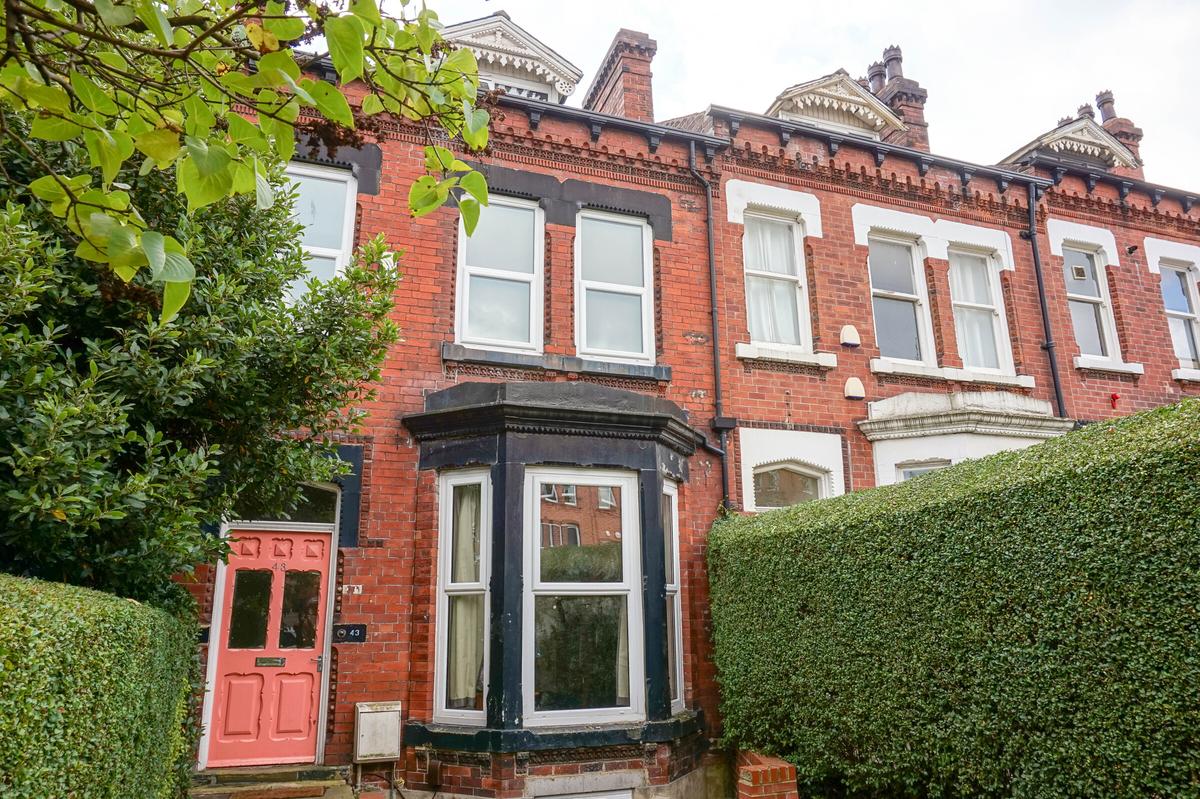 8 bedroom house for rent Clarendon Road, Leeds, LS2 9NZ UniHomes