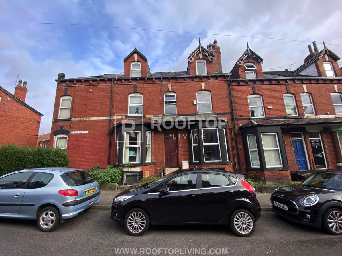8 bedroom house for rent Hessle Place, Leeds, LS6 1EU UniHomes
