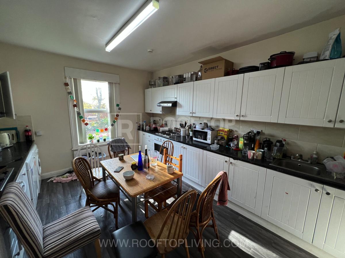 9 bedroom house for rent Cardigan Road, Leeds, LS6 3BJ UniHomes