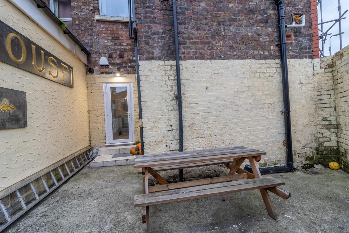 2 bedroom apartment for rent Gresford Avenue, Liverpool, L17 2AW UniHomes