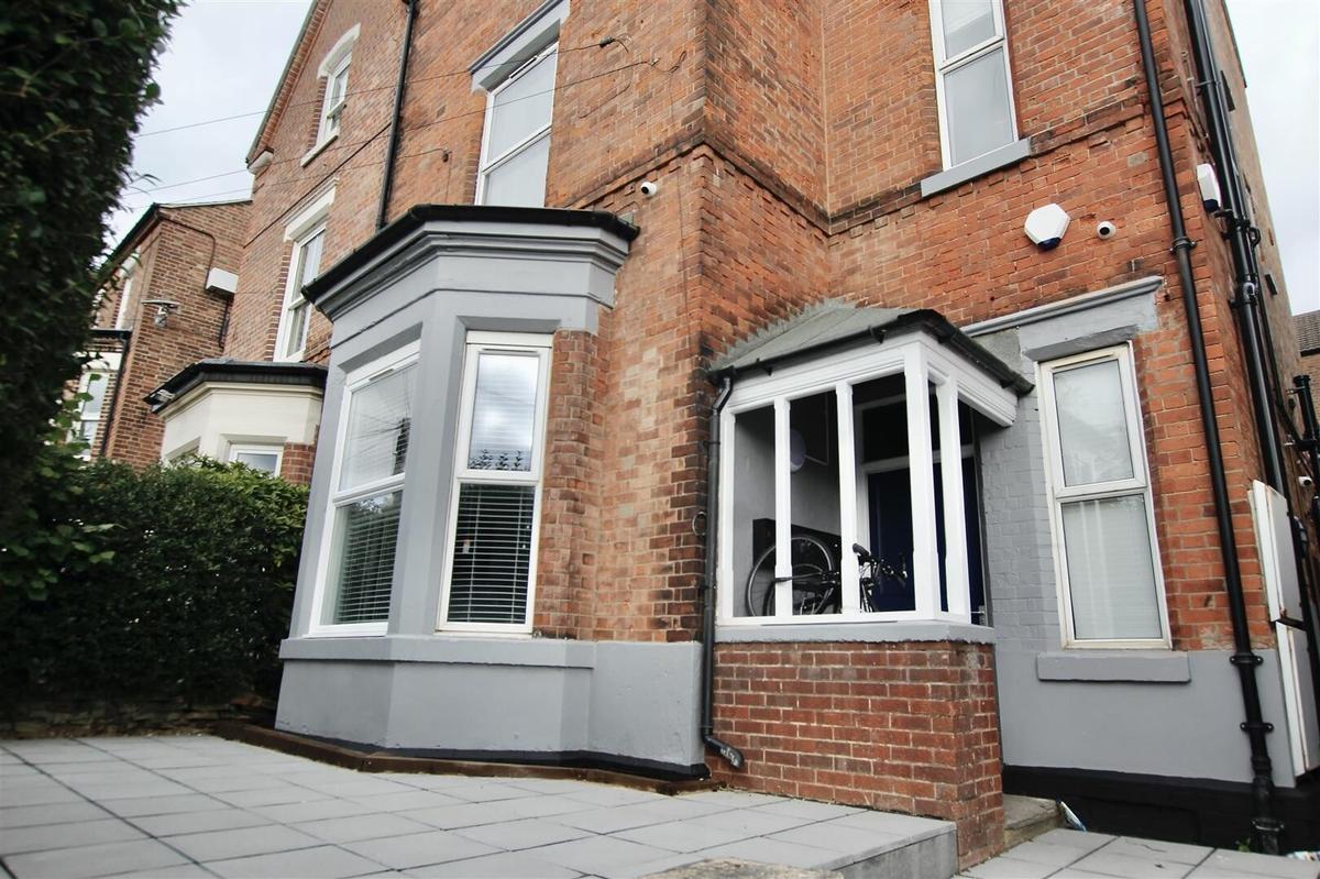 2 bedroom apartment for rent Larkdale Street, Nottingham, NG7 4FZ