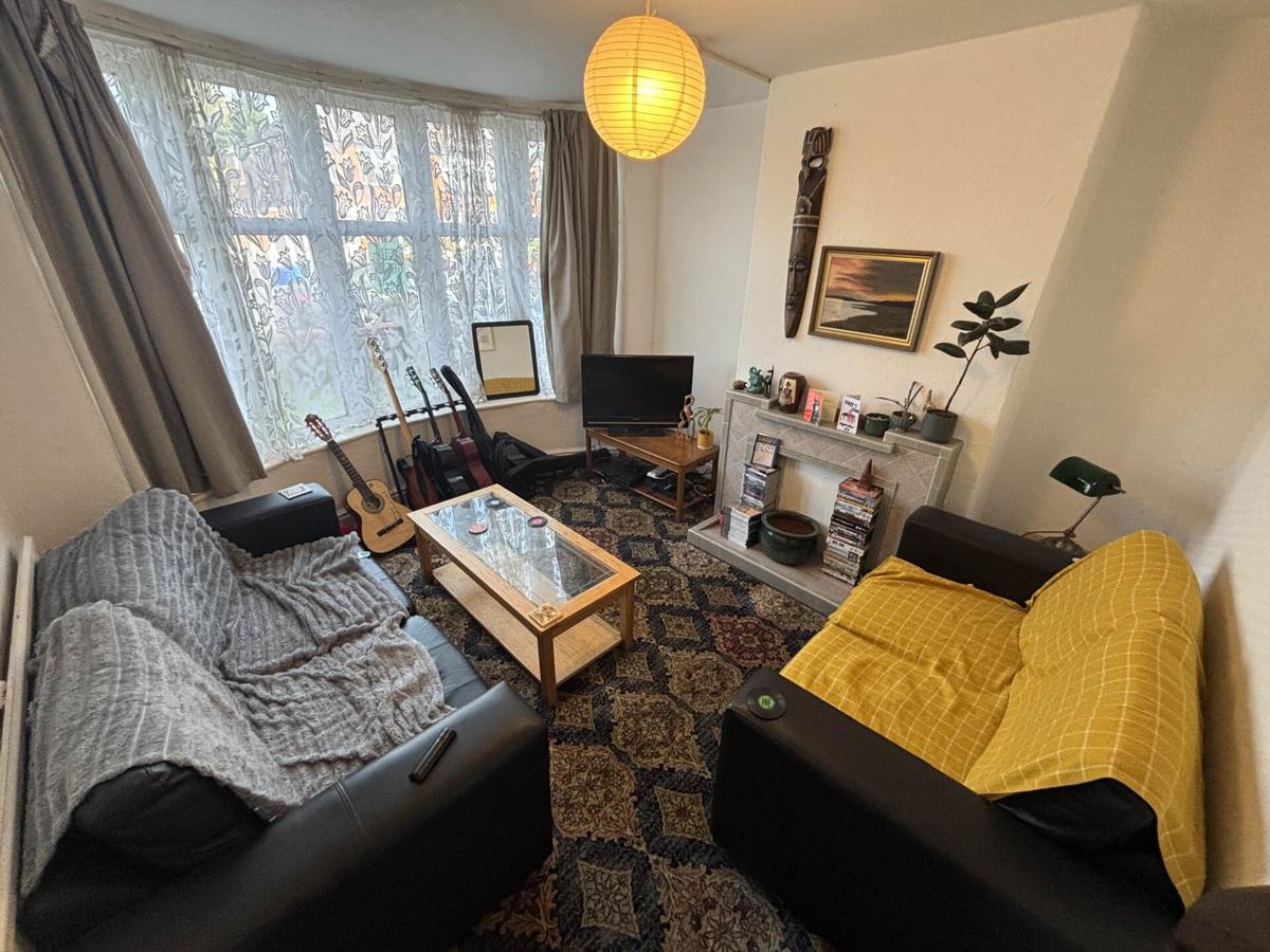 3 bedroom house on Victoria Road, Fallowfield, Manchester