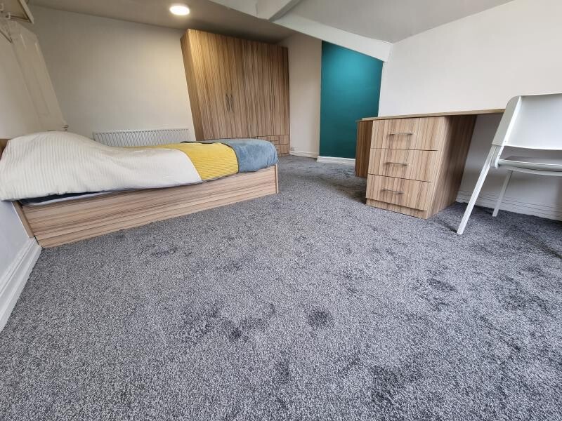 2 bedroom apartment for rent Blenheim Terrace, Leeds, LS2 9HD UniHomes