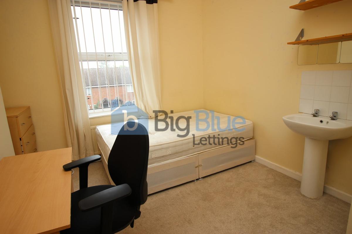 5 bedroom house for rent Blenheim Square, Leeds, LS2 9AR UniHomes