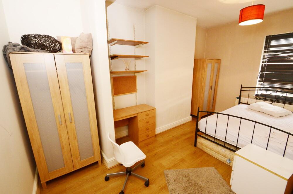 5 bedroom house for rent Ladybarn Lane, Manchester, M14 6YU UniHomes