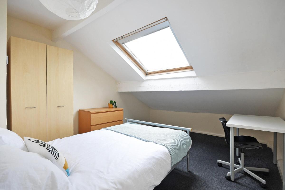 3 bedroom house for rent Crookesmoor Road, Sheffield, S6 3FQ UniHomes