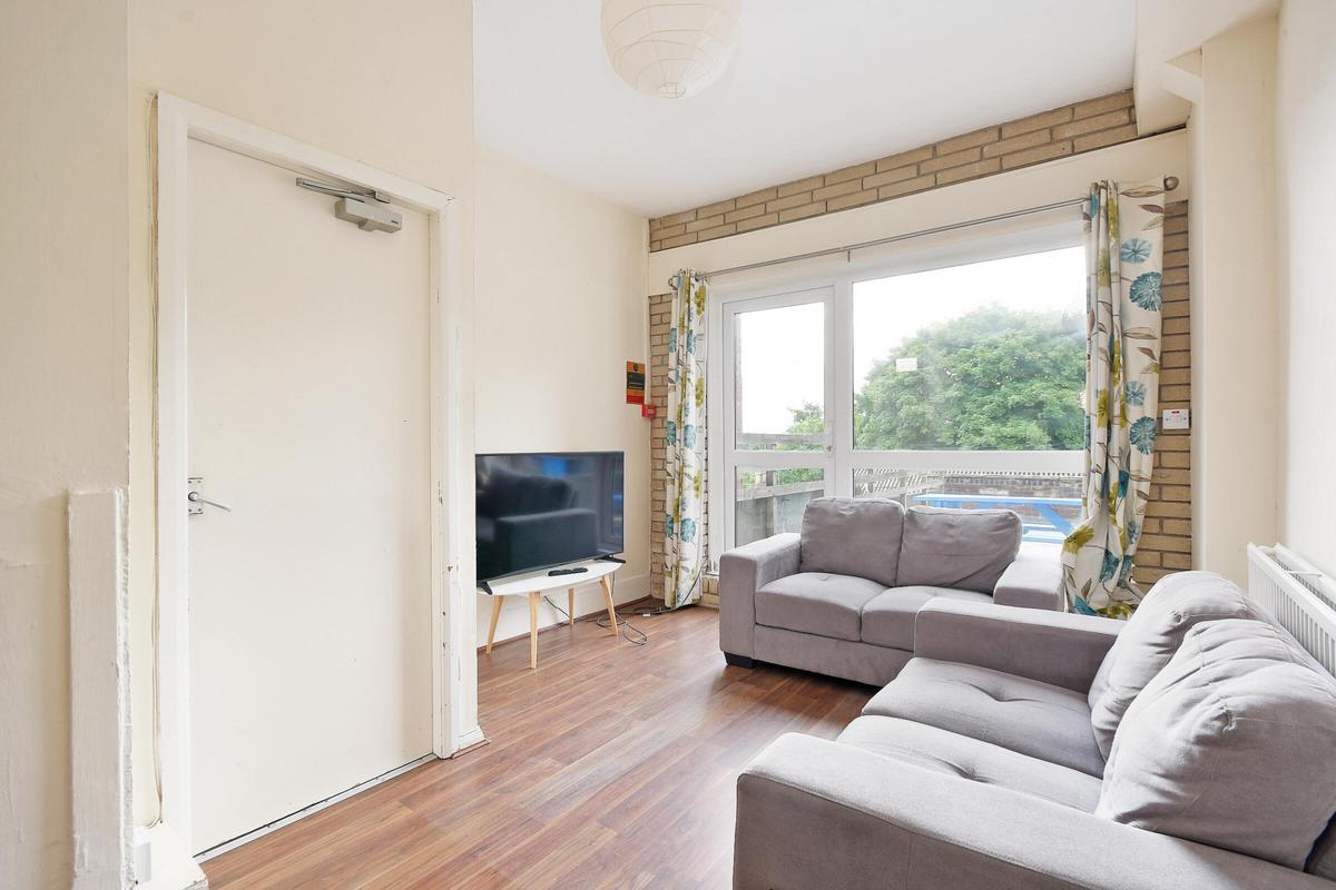 3 bedroom house for rent Crookesmoor Road, Sheffield, S6 3FQ UniHomes