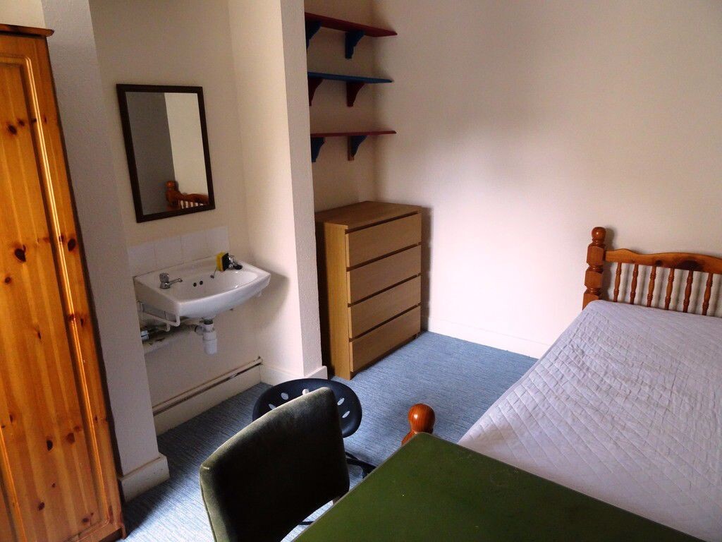 5 bedroom house for rent St Johns Road, Bath, BA1 3BN UniHomes