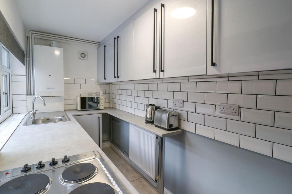 4 bedroom house for rent Carberry Place, Leeds, LS6 1QJ UniHomes