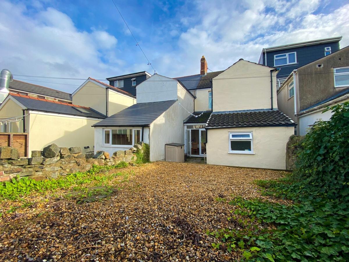 4 bedroom house for rent Cathays Terrace, Cardiff, CF24 4HT UniHomes