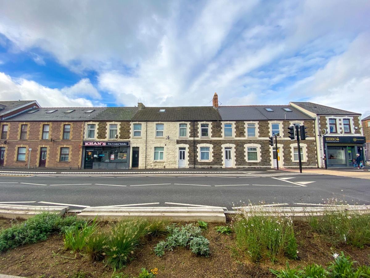 4 bedroom house for rent Cathays Terrace, Cardiff, CF24 4HT UniHomes