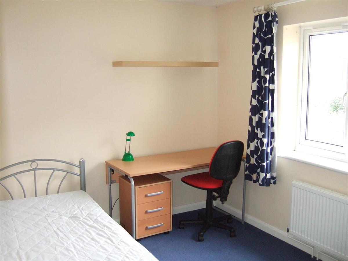 6 bedroom house for rent Edgeworth Road, Bath, BA2 2LT UniHomes