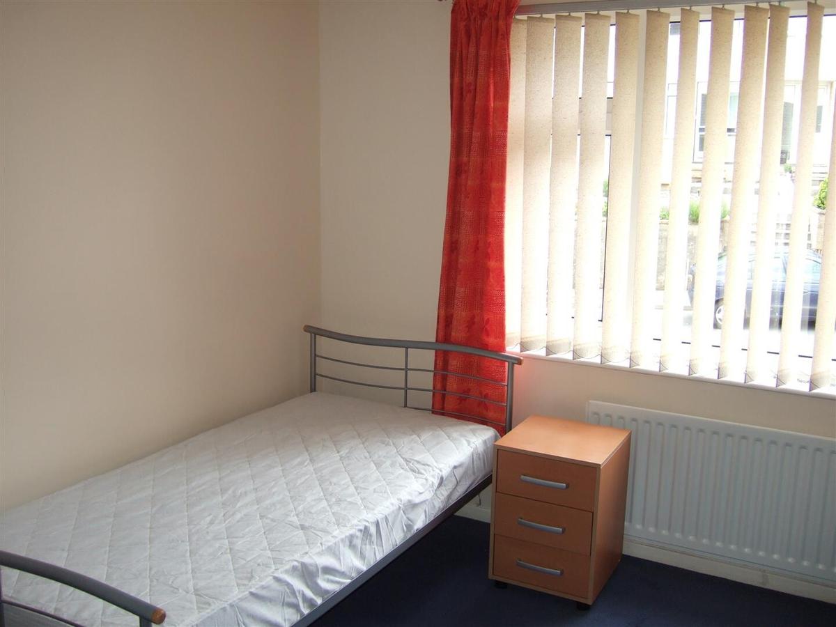 6 bedroom house for rent Edgeworth Road, Bath, BA2 2LT UniHomes