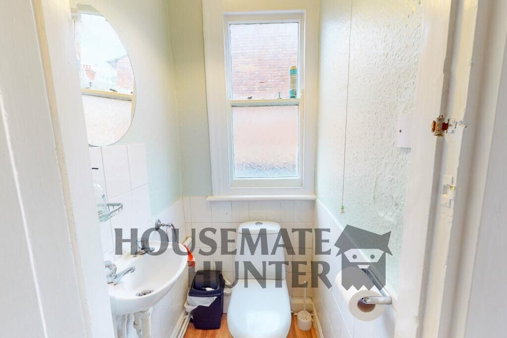 7 bedroom house for rent Bramley Road, Leicester, LE3 9DA UniHomes