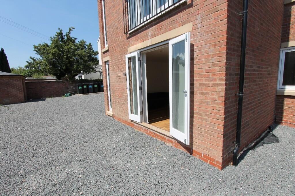 2 bedroom apartment for rent Russell Terrace, Leamington Spa, CV31 1HE