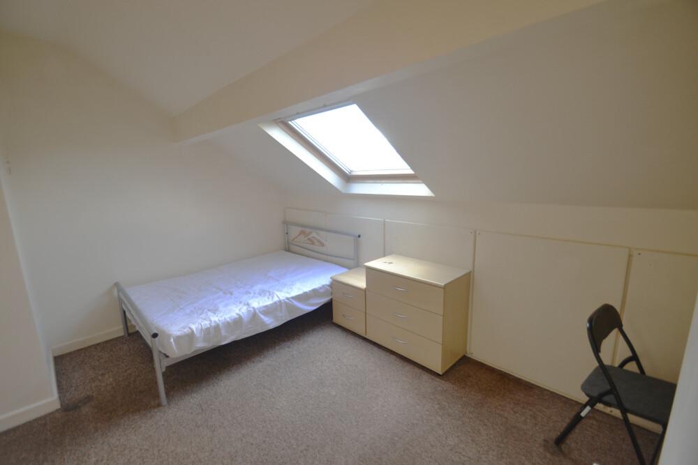 7 bedroom house for rent Longford Place, Manchester, M14 5QQ UniHomes