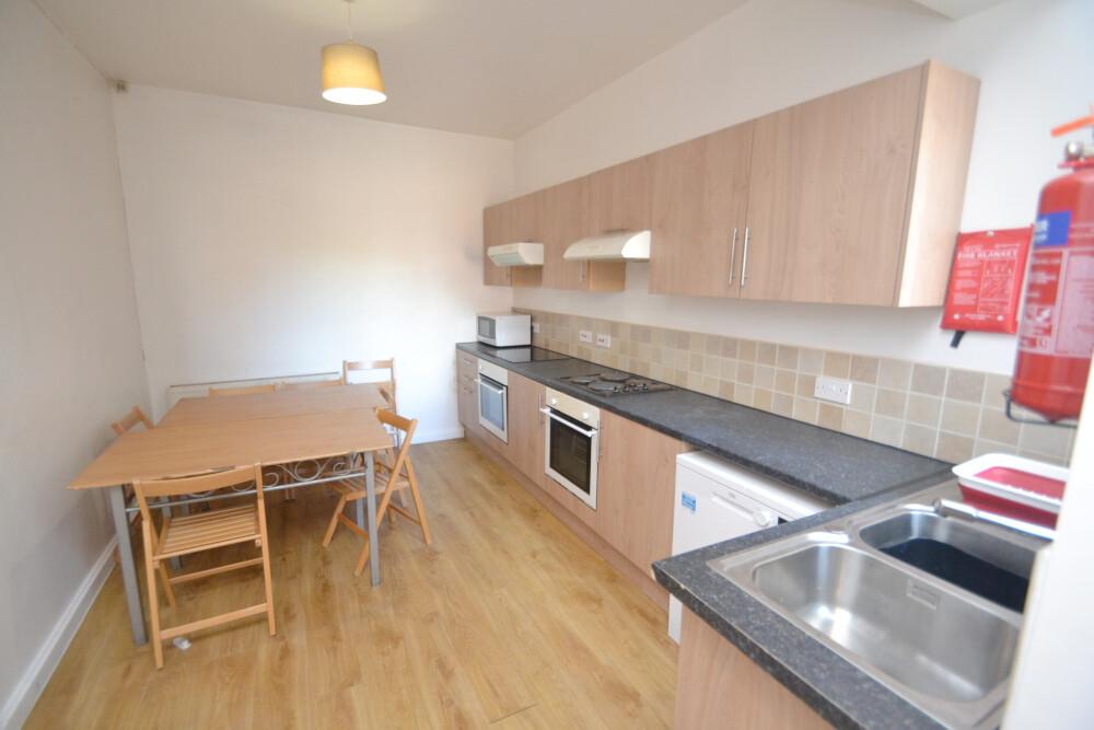 7 bedroom house for rent Longford Place, Manchester, M14 5QQ UniHomes