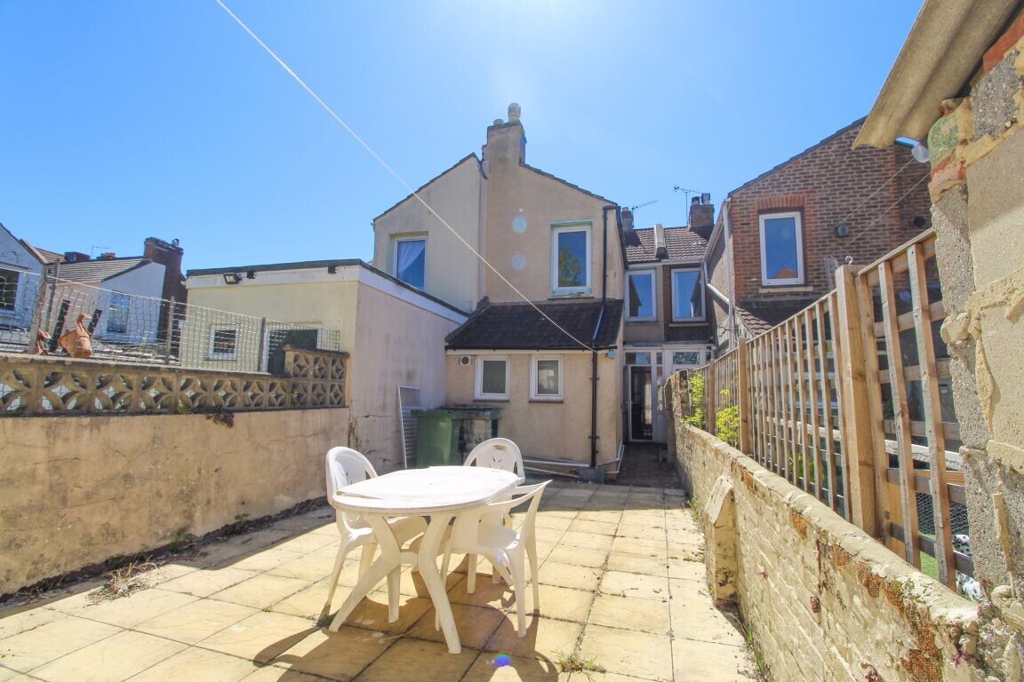 4 bedroom house for rent Lincoln Road, Portsmouth, PO1 5BG UniHomes