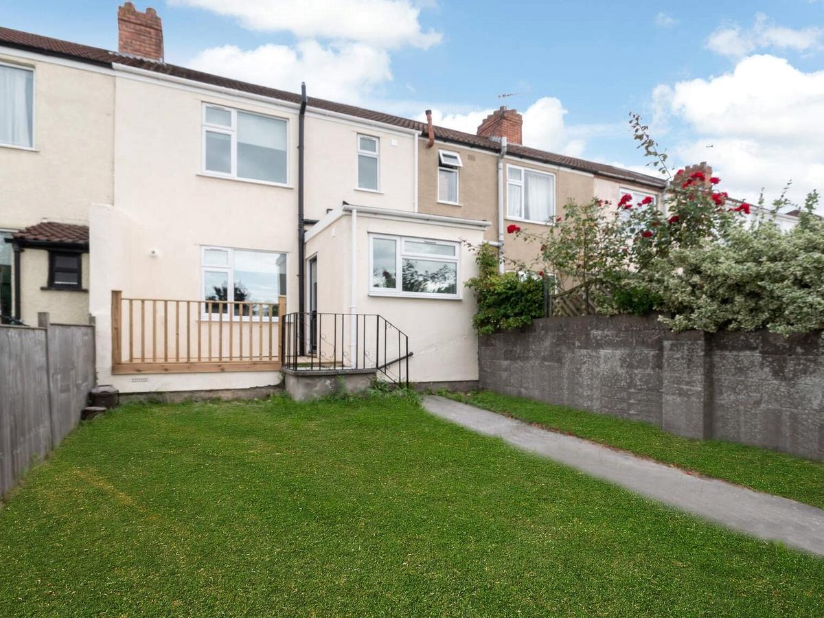 4 bedroom house on Southmead Road, Southmead, Bristol