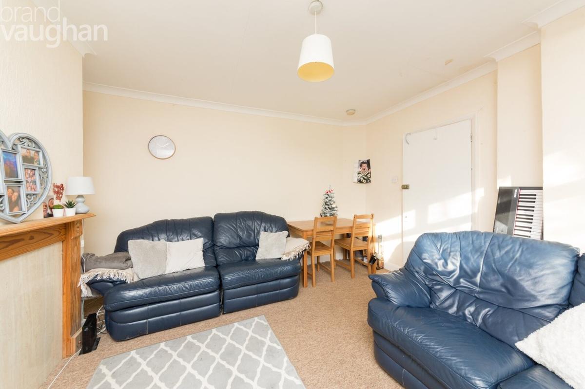 4 bedroom house for rent Lower Bevendean Avenue, Brighton, BN2 4FE UniHomes