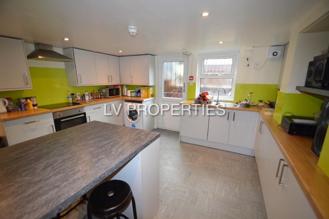 5 bedroom house for rent Headingley Mount, Leeds, LS6 3EL UniHomes
