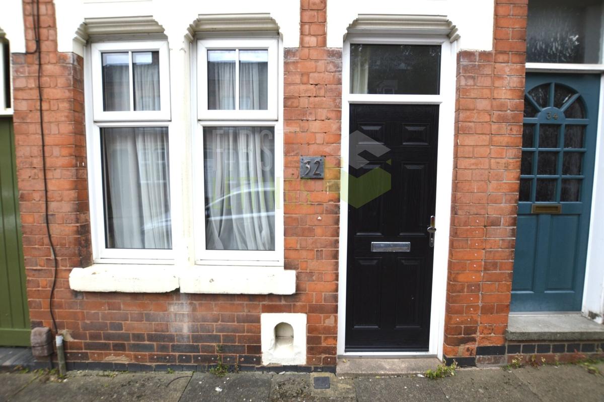 4 bedroom house for rent Cradock Road, Leicester, LE2 1TD UniHomes