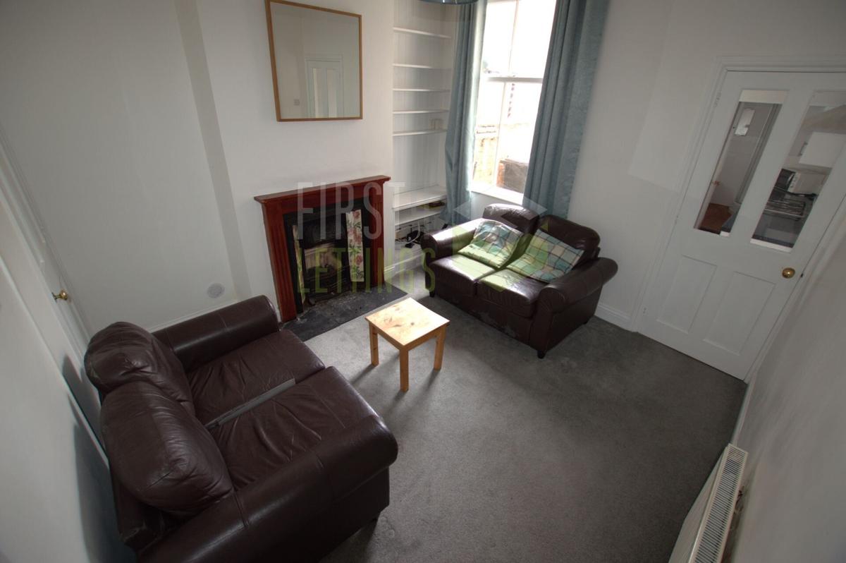 4 bedroom house for rent Cradock Road, Leicester, LE2 1TD UniHomes