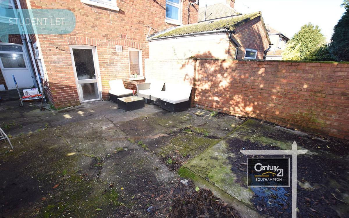 5 bedroom apartment for rent Coventry Road, Southampton, SO15 2GF