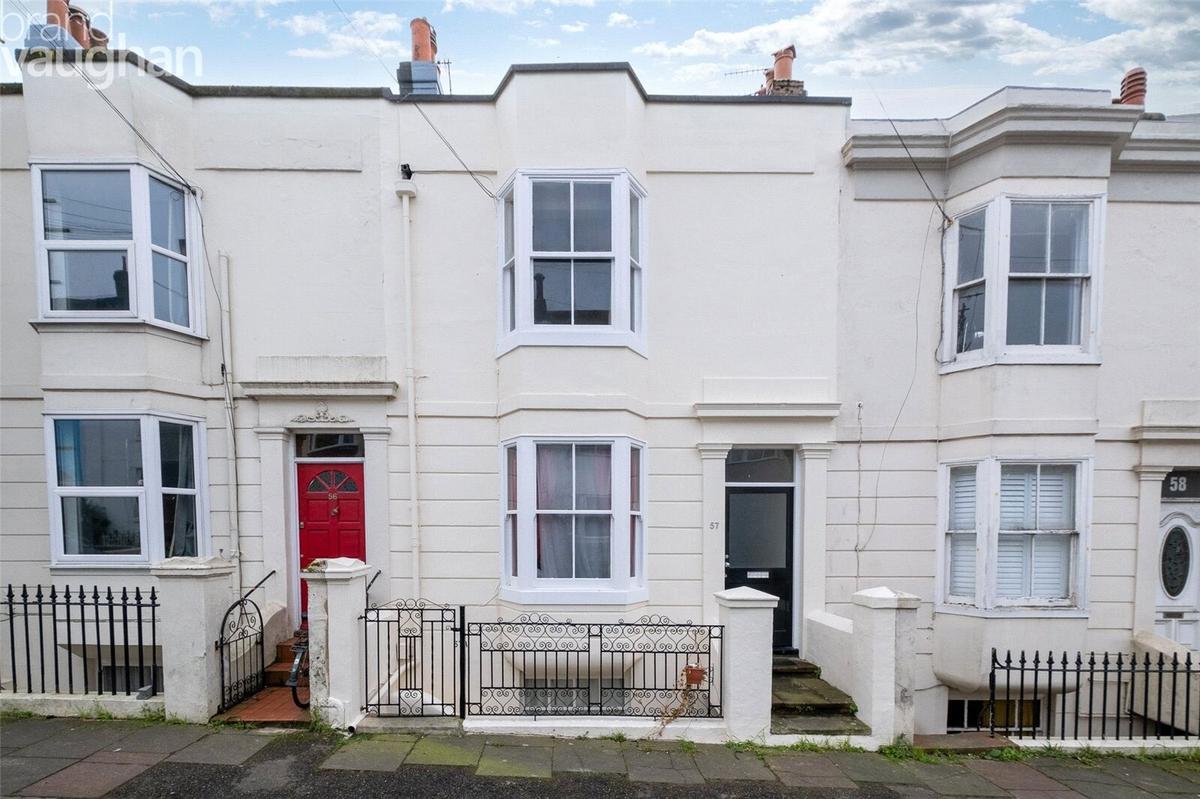 3 bedroom house for rent Rose Hill Close, Brighton, BN1 4HT UniHomes