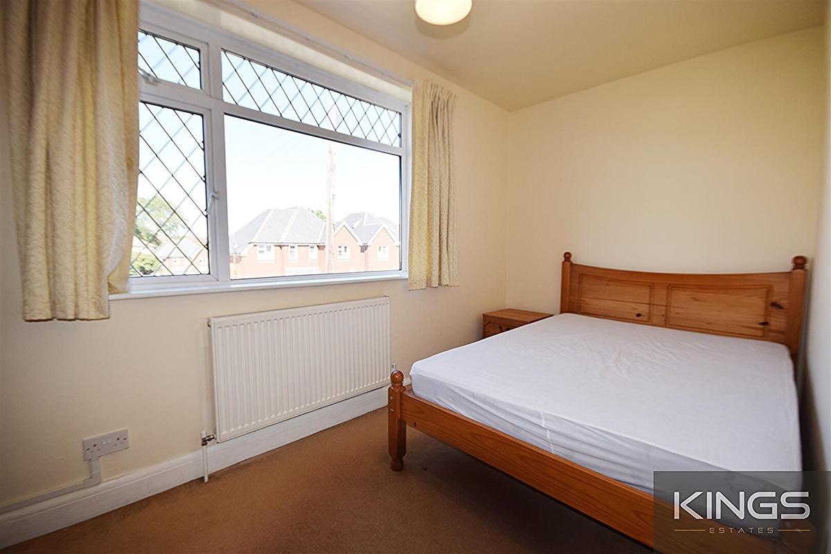 5 bedroom house for rent Aldershot Road, Surrey, GU2 8AJ UniHomes