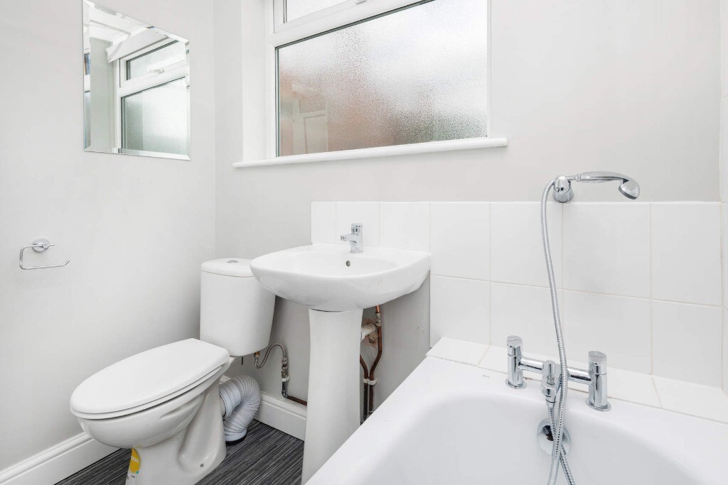 2 bedroom house for rent Stanley Avenue Forest Fields, Nottingham, NG7