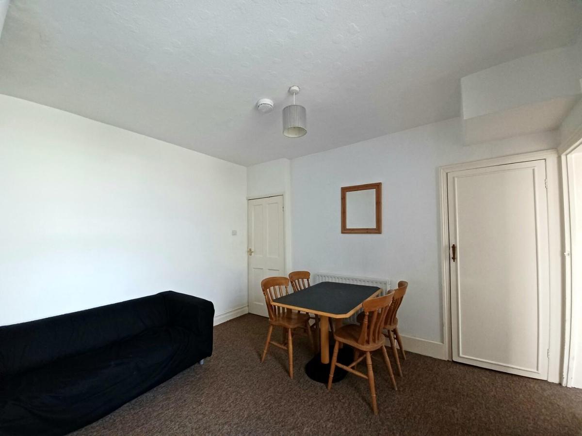 4 bedroom house for rent Coronation Avenue, Bath, BA2 2JZ UniHomes