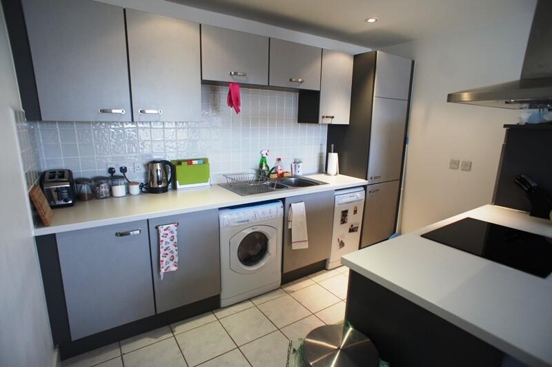 2 bedroom apartment for rent Hartland House, Cardiff, CF11 0JE UniHomes