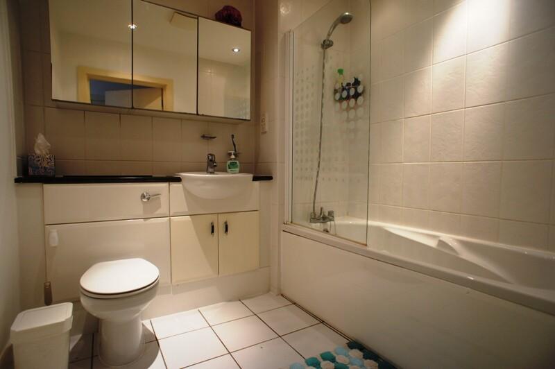 2 bedroom apartment for rent Hartland House, Cardiff, CF11 0JE UniHomes