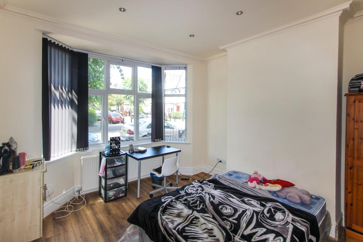 3 bedroom apartment for rent Winchester Avenue, Leicester, LE3 1AX